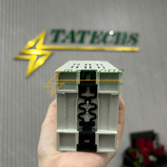Bộ Chuyển Đổi Tín Hiệu Dòng AC Sang 4-20mA Canopus I Iacldc U 0142-3P Input 0-1AAC Output 4-20mA Chính Hãng